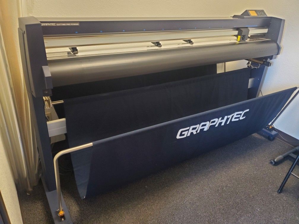 GRAPHTEC Cutting Pro FC9000 Plotter