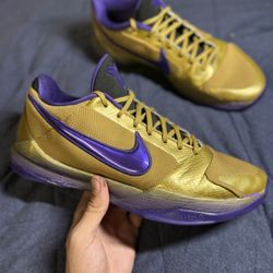 Kobe 5 “Undefeated” Size 12
