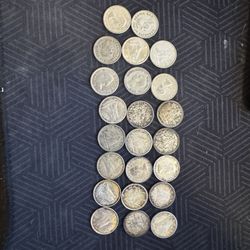 Lot Of 23 Old Silver Dimes From Canada.