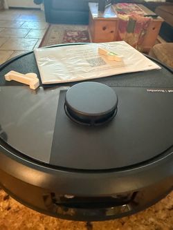 iRobot Roomba Vacuum 705+ NEW, NEVER USED