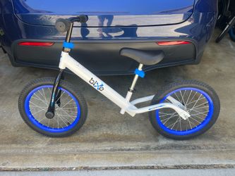 BIXE balance bike