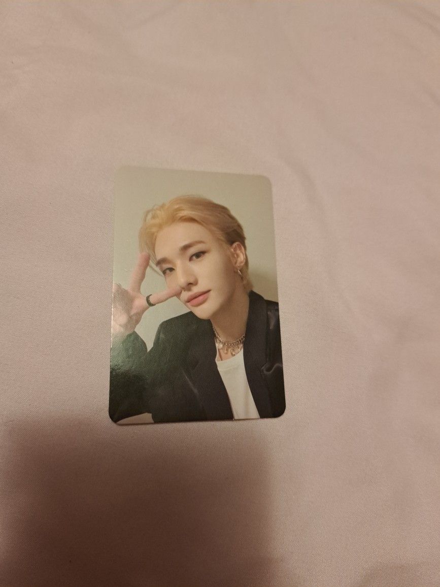 STRAY KIDS Hyunjin Photocard
