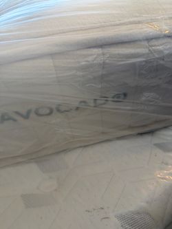 California king size bed mattress avocado luxury organic medium plush tight top green mattress grand estate Stearns & foster natural latex organic cot