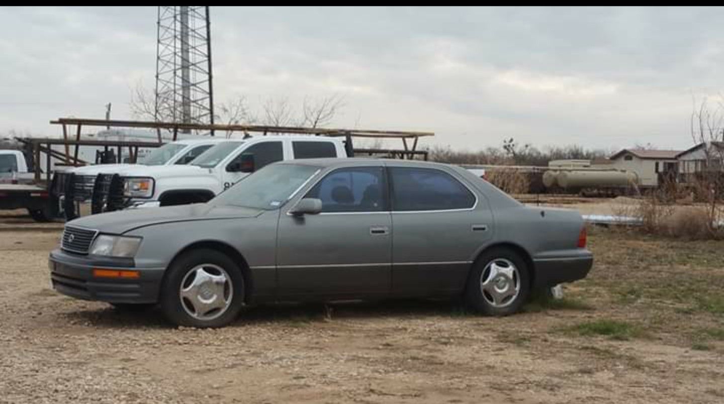 1996 Lexus LS 400