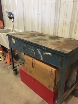 Solvent tank cleaner