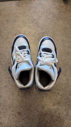 Nike Jordan 4s
