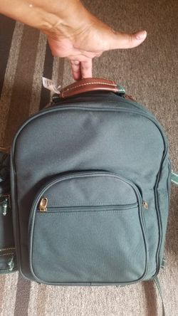 New back pack picnic at ascot if up i hve it dnt ask wnt respnd