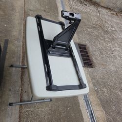 Full Motion TV Wall Mount 37" To 80" 125 Lbs 56.7kg