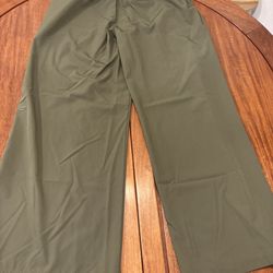 Women's High-Waisted Wide-Leg Trousers - Olive Green