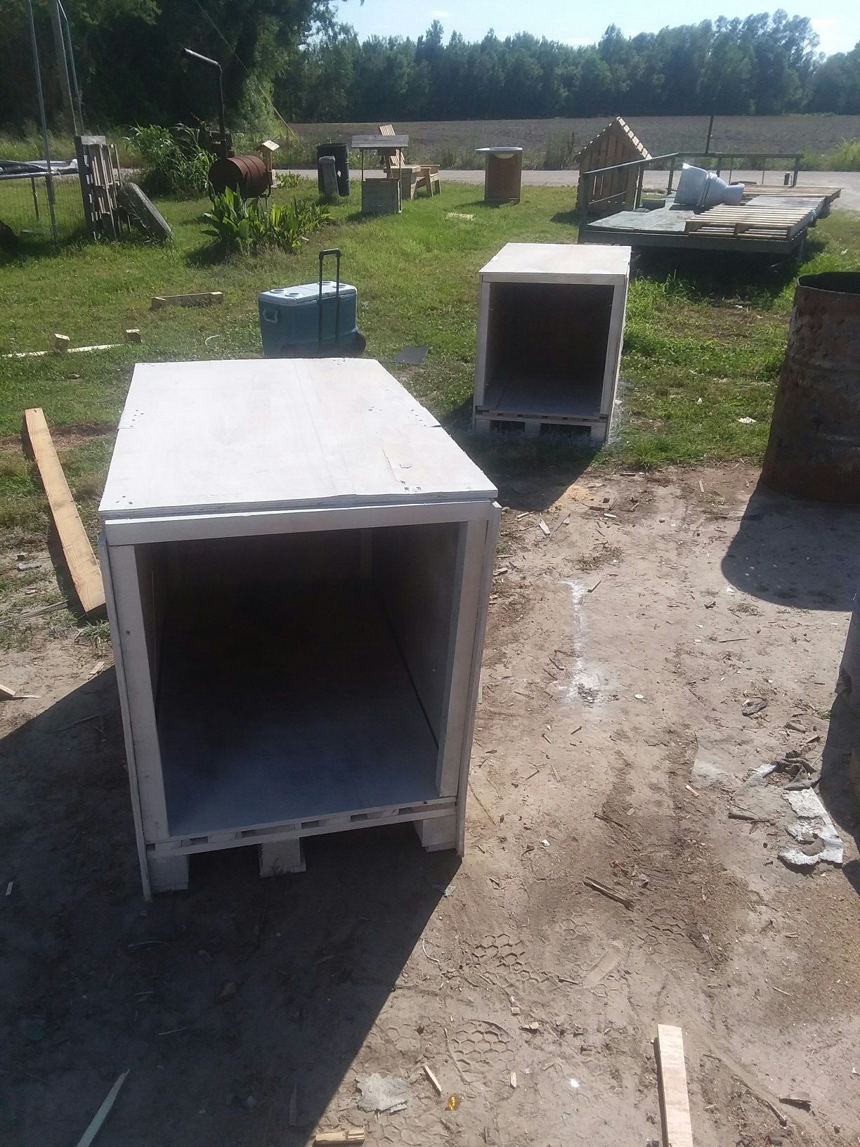 real cheap dog house 25