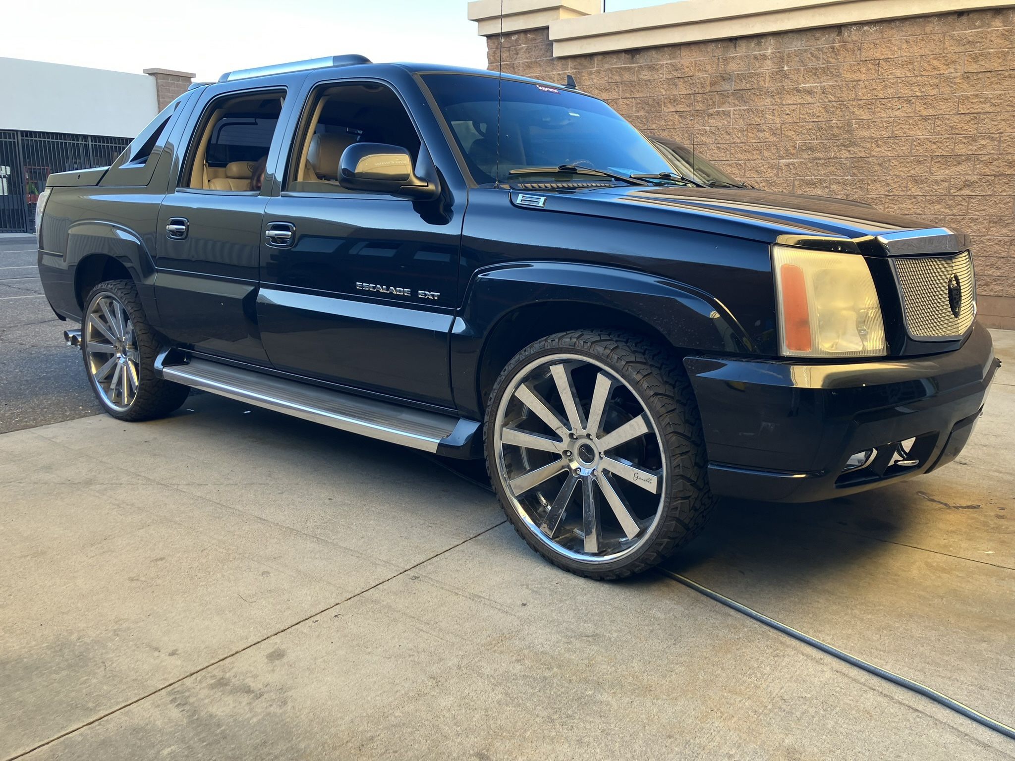 2006 Cadillac Escalade Wheels for Sale in Phoenix, AZ - OfferUp