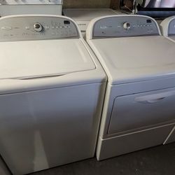 Whirlpool Top Loading Washer And Gas Dryer Set 