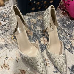 New Pearl Sequin Stiletto Shoes Fits 10 Shoe Says 11 But Runs Small