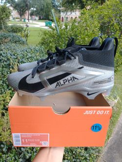 New Nike Alpha Menace 4 Elite Saquan Barkley men size 11.5 Football cleats