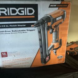 RIDGID 18ga Narrow Crown Stapler $70