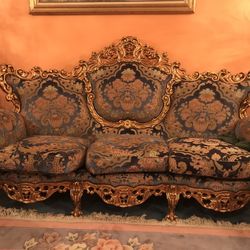 Antique Living Room Furniture 
