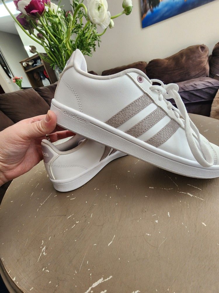 Adidas Women's Cloudfoam Advantage Sneaker, White/Ice Purple, 10