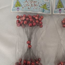 A Tree For Me Red Table Tree 2009 HL Christmas Decor Red Bead Picks On Wire NOS