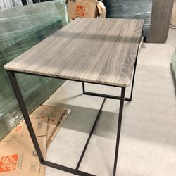 Small Gray Table With 4 Matching Stools