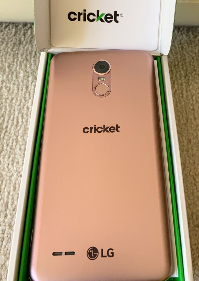 New LG Stylo 3 Android smartphone Cricket cell phone - rose gold