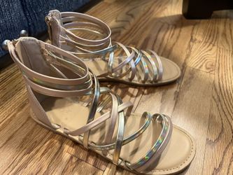 Girls Sandals: Size 5