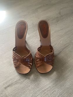 Michael kors heels size 7