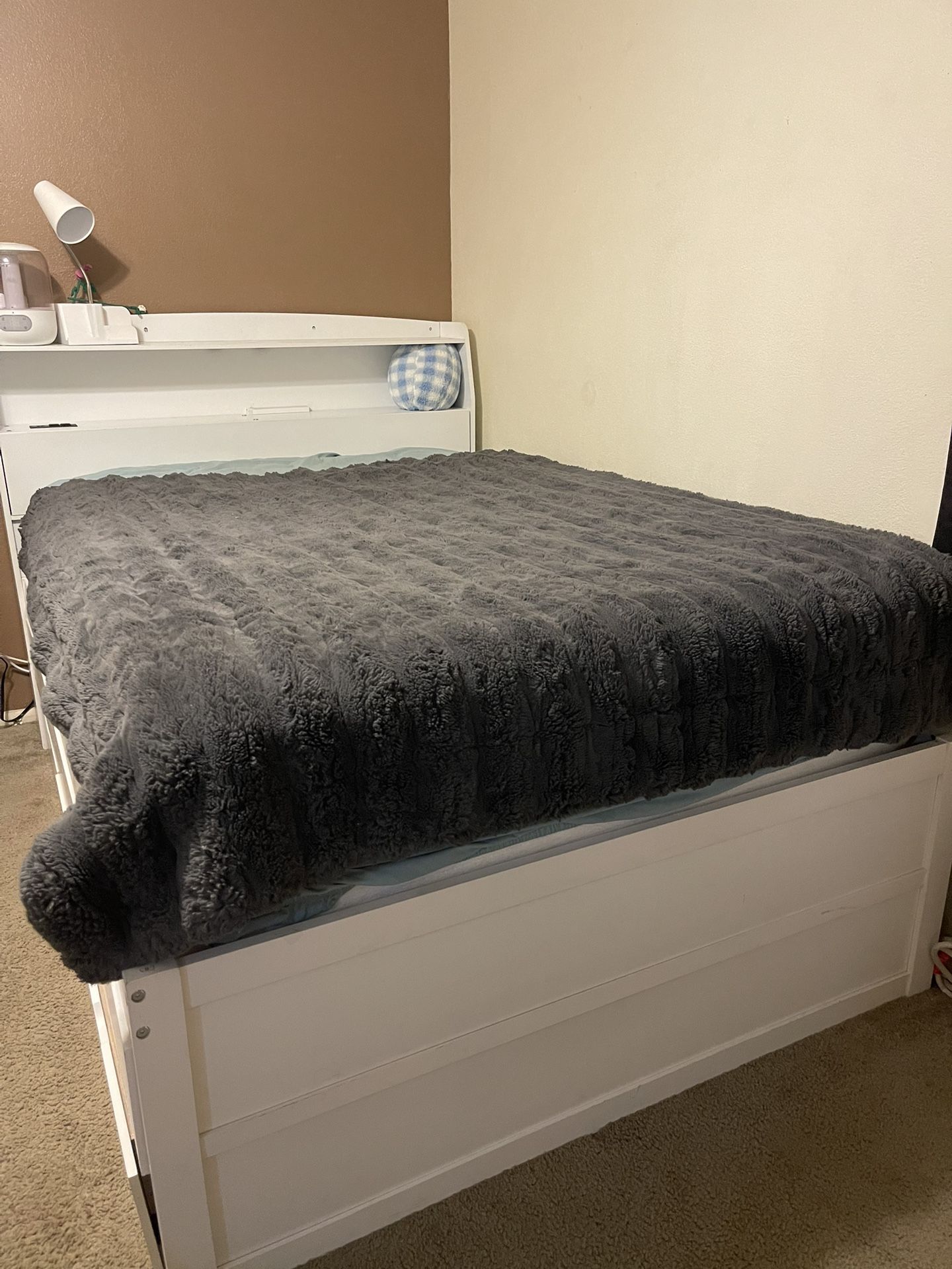 TRUNDLE BED