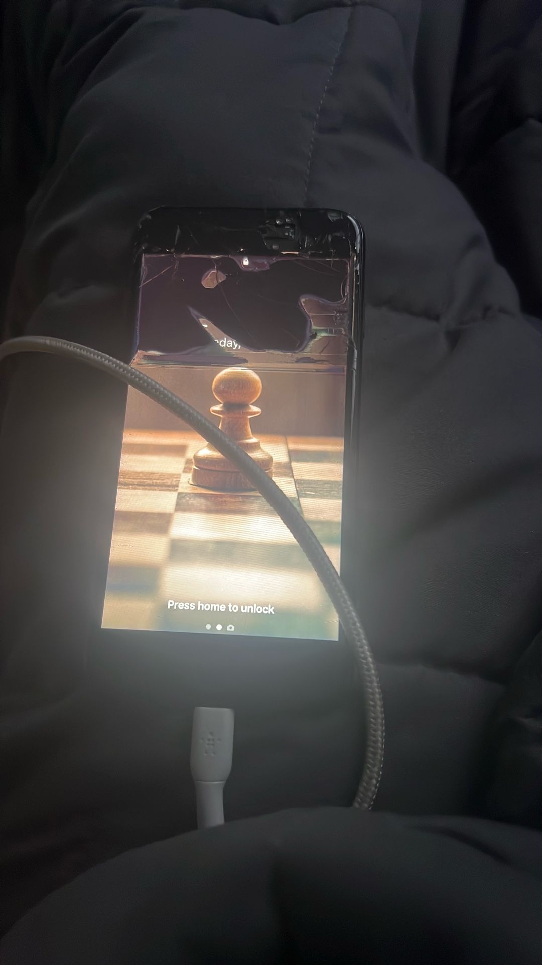 iPhone 7 – Works w/ Screen Issues – iCloud Unlocked – $50