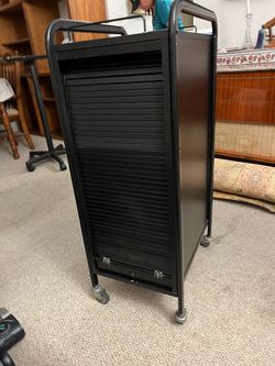 Hairstylist Rollabout w/ drawer