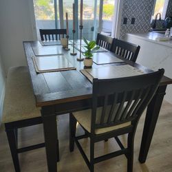 Complete Dining Table “like New.”