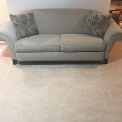 Beautiful Couch & Pillows for Sale