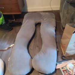 Pregnancy Pillow