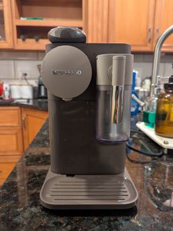 Nespresso Latissima One