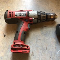 18 Volt Milwaukee Hammer Drill And Impact Driver 
