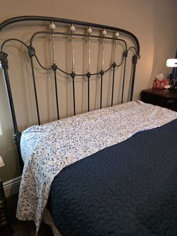 Queen size WesleyAllen  Iron Bed