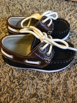 Akademiks boys shoes