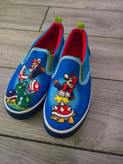 Boys shoes size 2