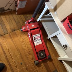 Floor Jack.