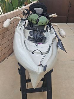 2013 Hobie Kayak with AMAZING UPGRADED FEATURES