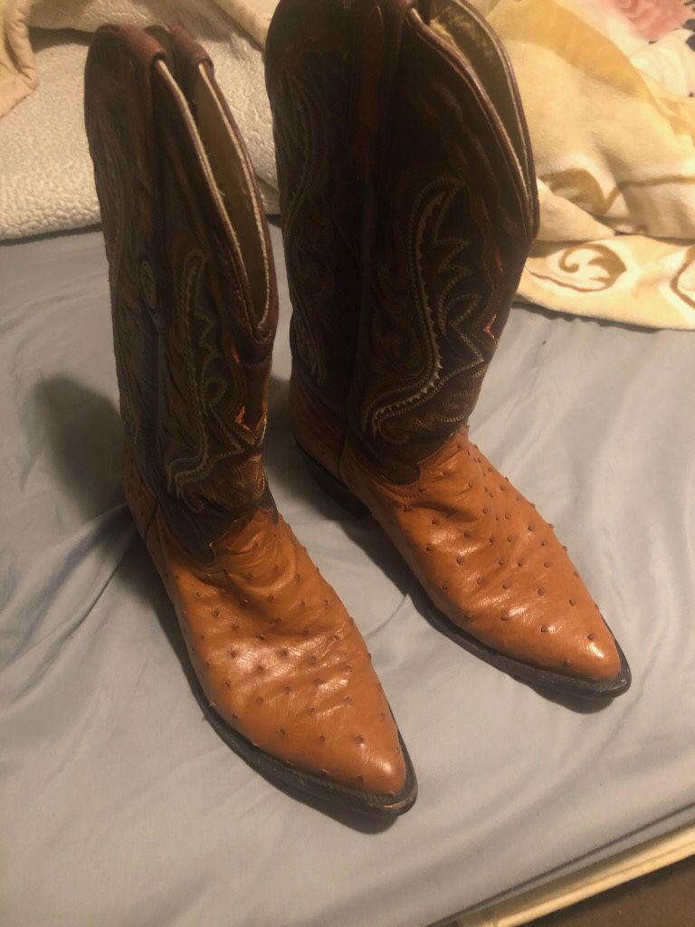 Lamasini size 10 brown boots. Almost new. Worn a total 6-7 times. 170$ OBO.