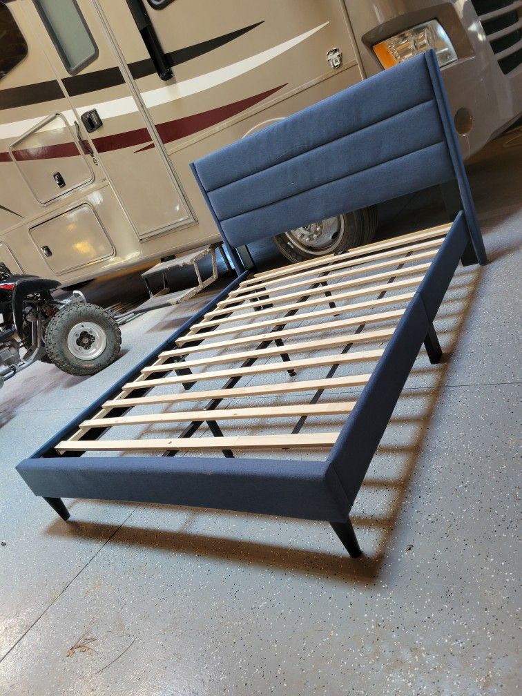 Upholstered Full bed frame
