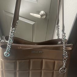 Michael Kors Purse Great Condition