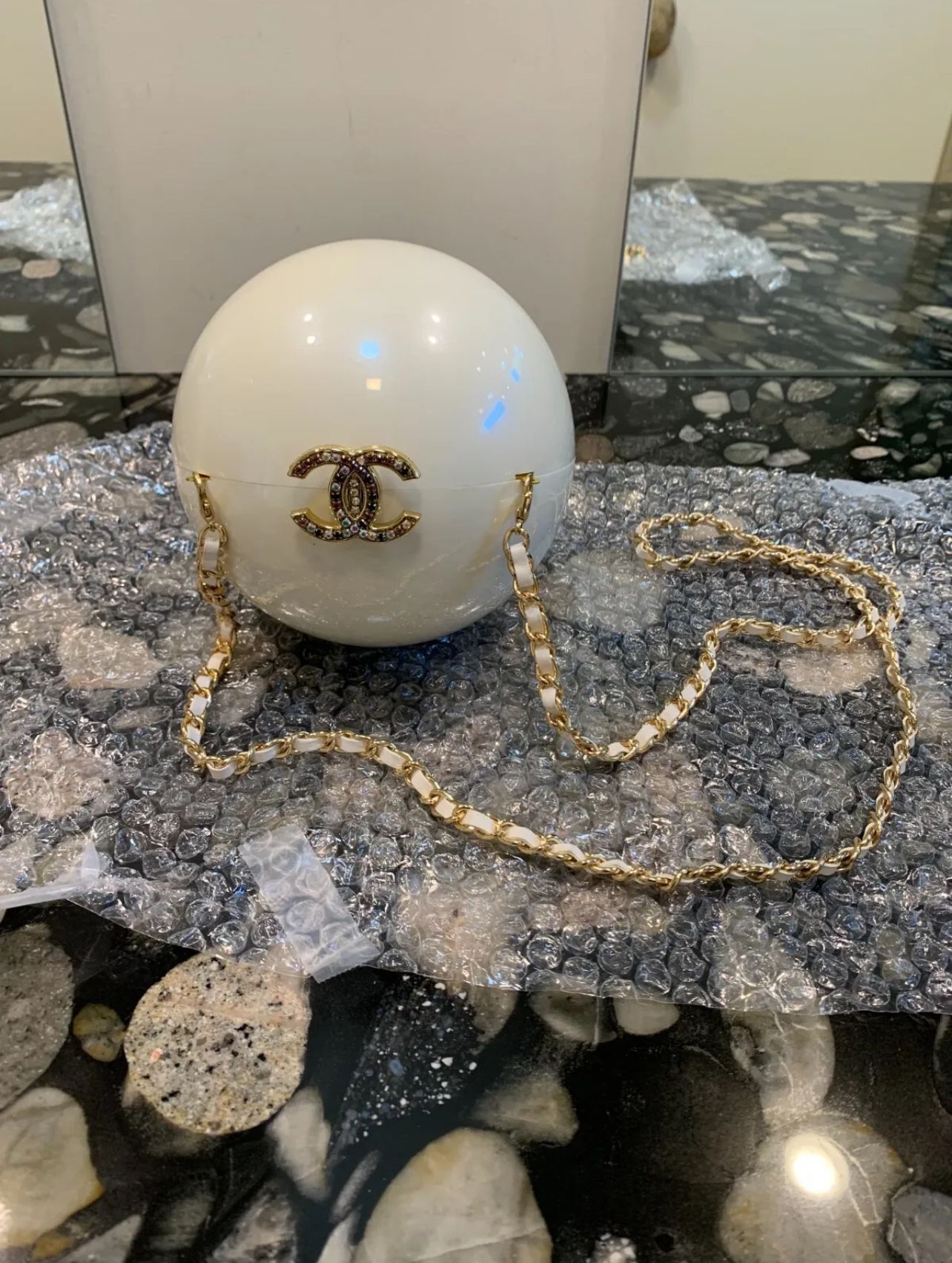Chanel New Authentic VIP Dubai Gift 2016 White Pearl Minaudiere 