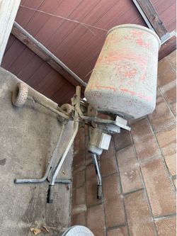 Concrete mixer