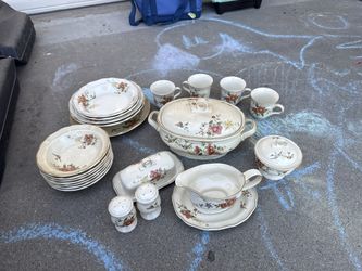 Mikasa Capistrano dishes