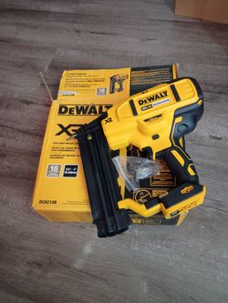 DeWalt 18 gauge finish nailer