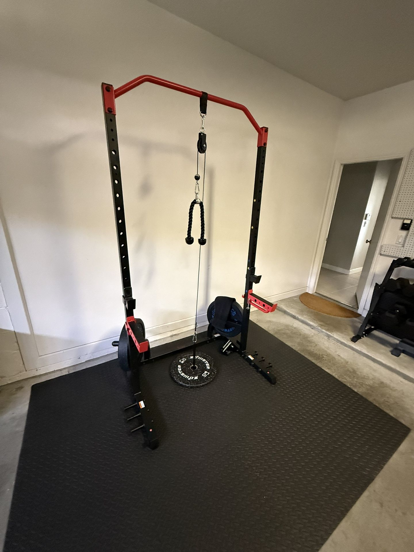 Sunny Health & Fitness Multifunctional Strength Training Home Gym