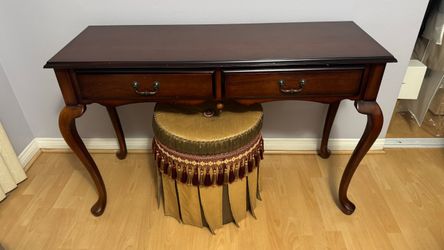Bombay Vanity Set
