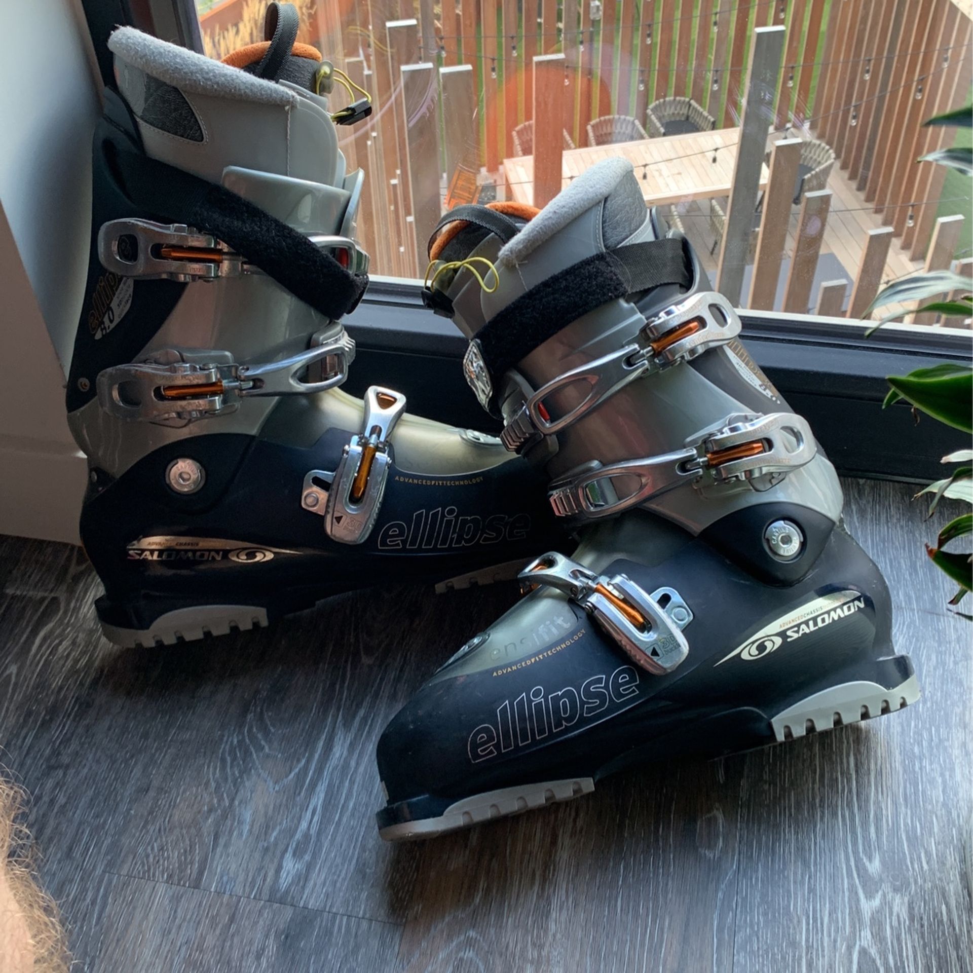 Salomon Ellipse Boots Size 28 Mens US 10 for Sale in Norwalk, CT -