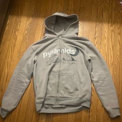 pyramid zip up